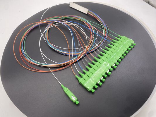 1x16 SC/APC Single Mode Glasvezel Splitter PLC Splitter voor FTTH en PON Netwerken